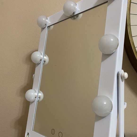 Small light mirror - Picture 1 of 7